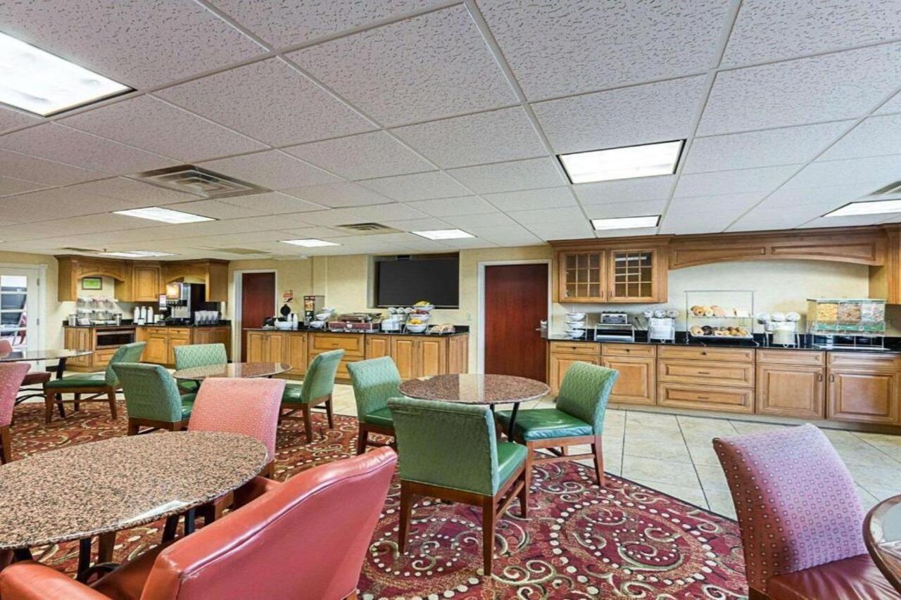 Comfort Airport Wichita
