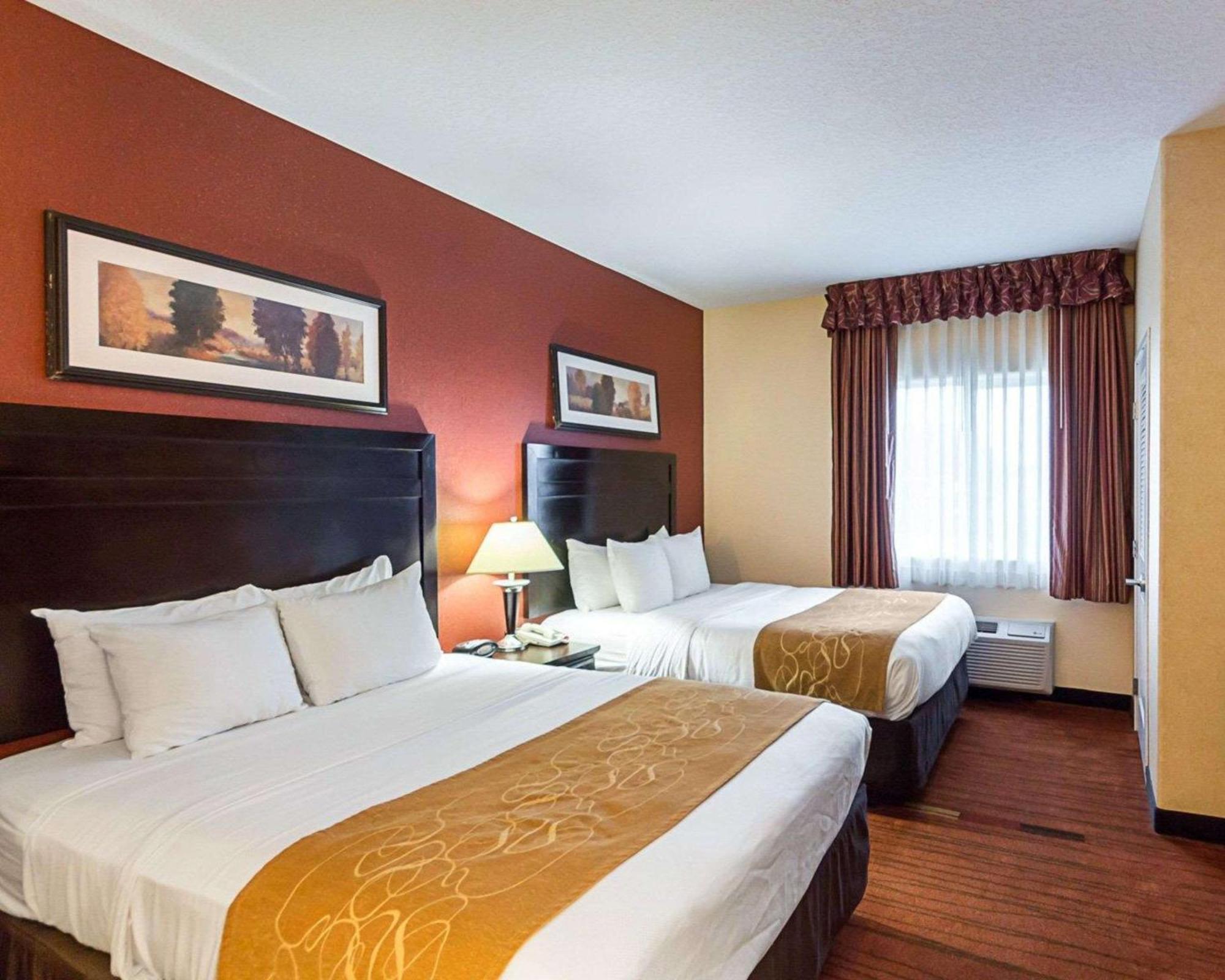 Comfort Airport Hotel 2*