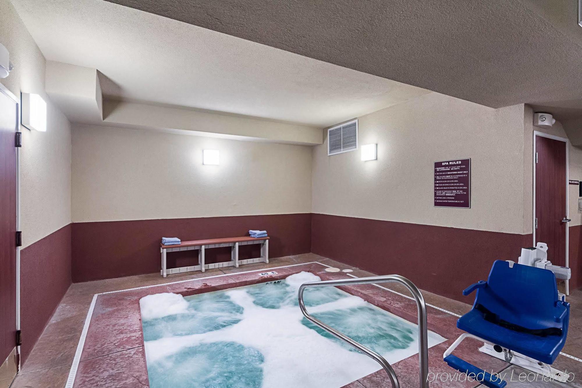 Comfort Airport Hotel 2*
