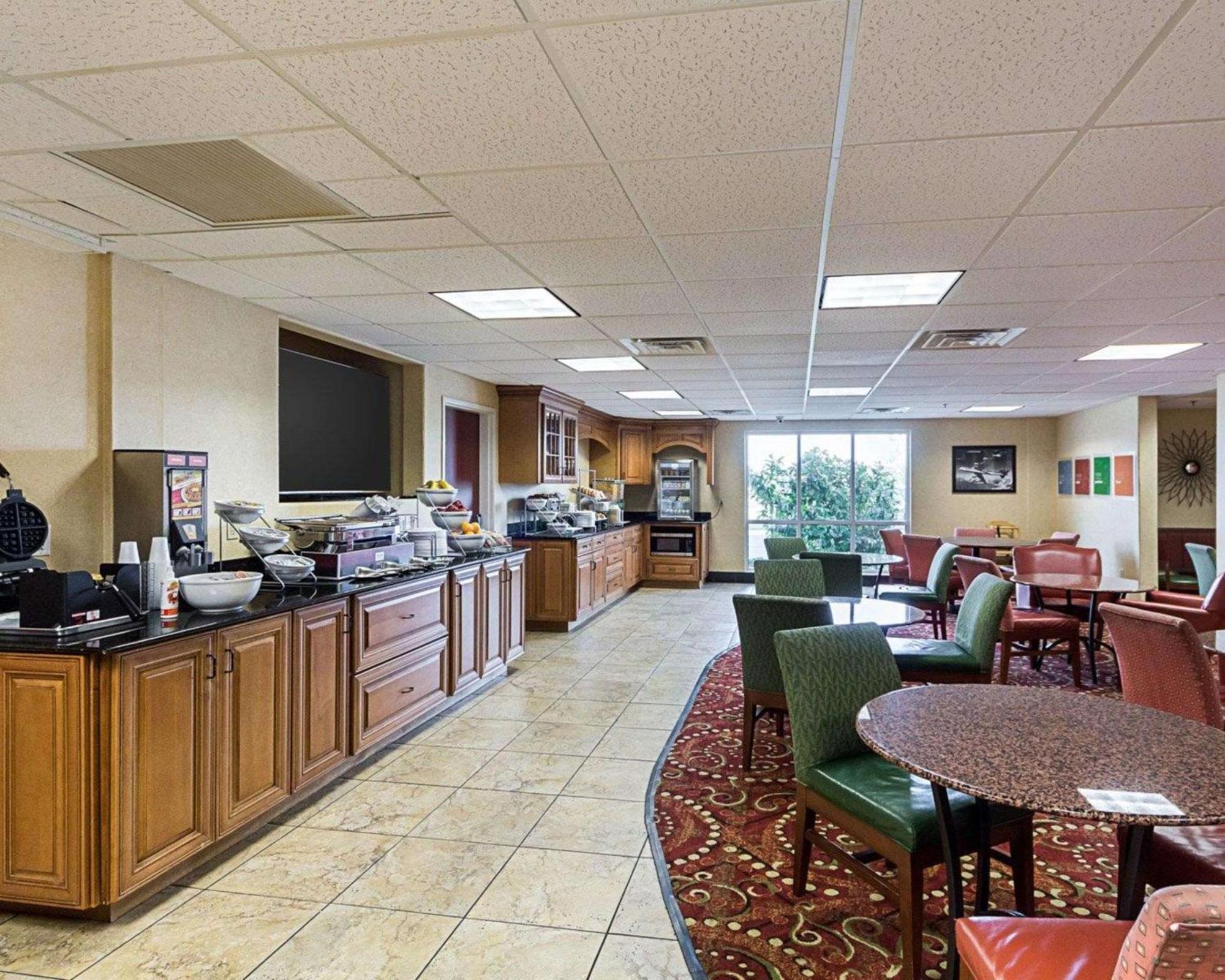 Comfort Airport 2* Wichita