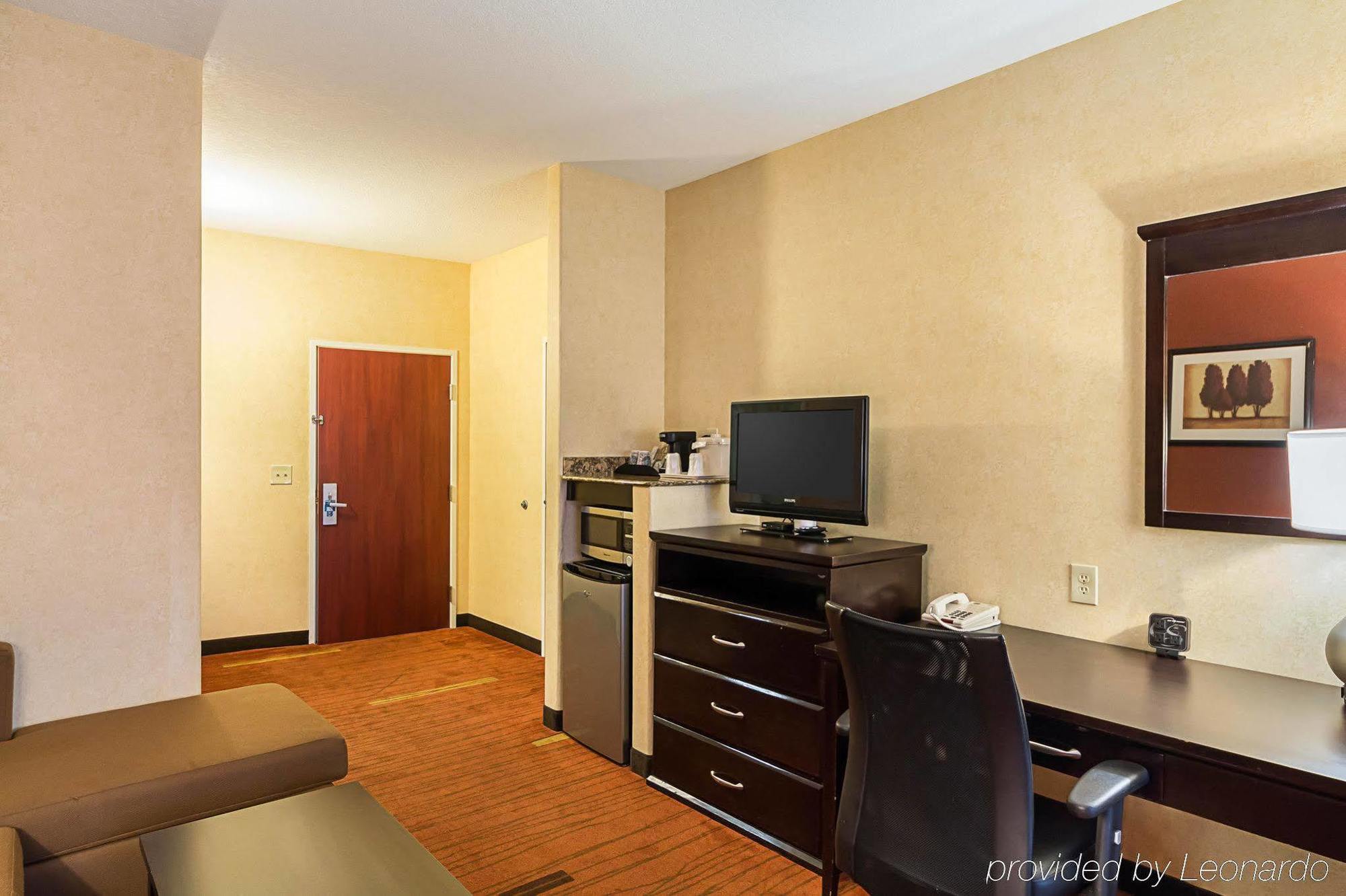 Comfort Airport 2* Wichita
